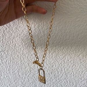 gold chain necklace